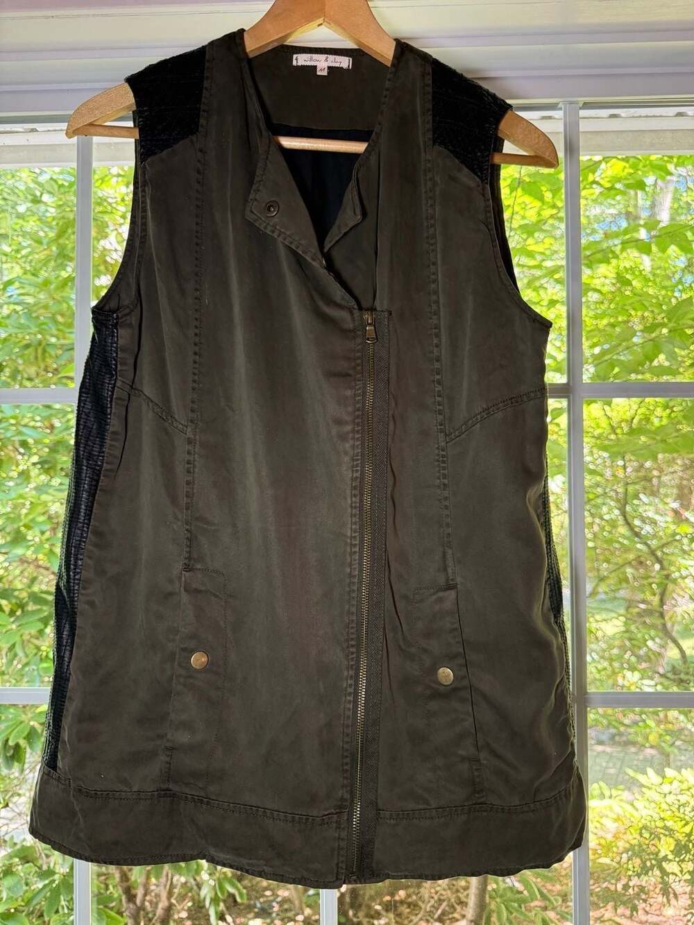 Willow & Clay Green Asymmetrical Zip Vest with Black Leather Panels, Size M